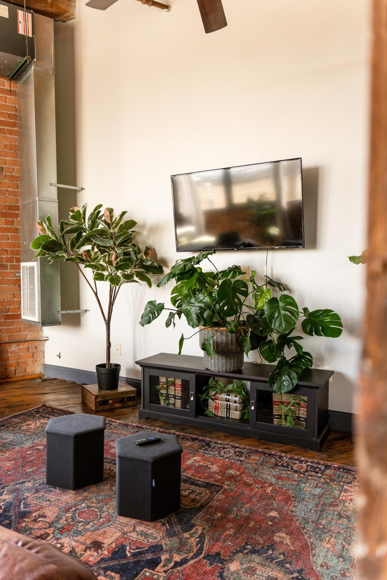 420 Friendly Canada Bridge View Loft Downtown Free Parking Детройт Екстериор снимка