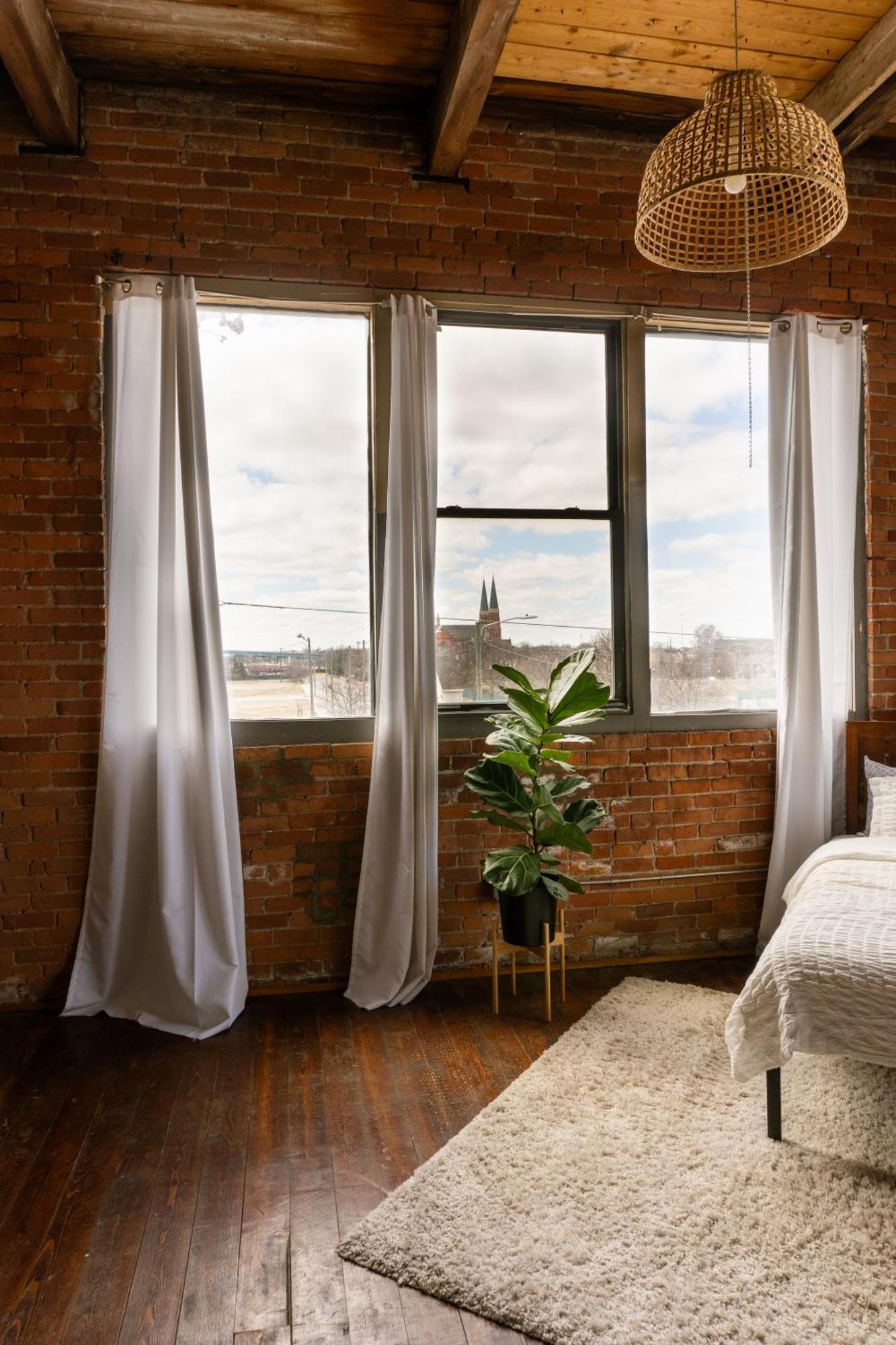 420 Friendly Canada Bridge View Loft Downtown Free Parking Детройт Екстериор снимка