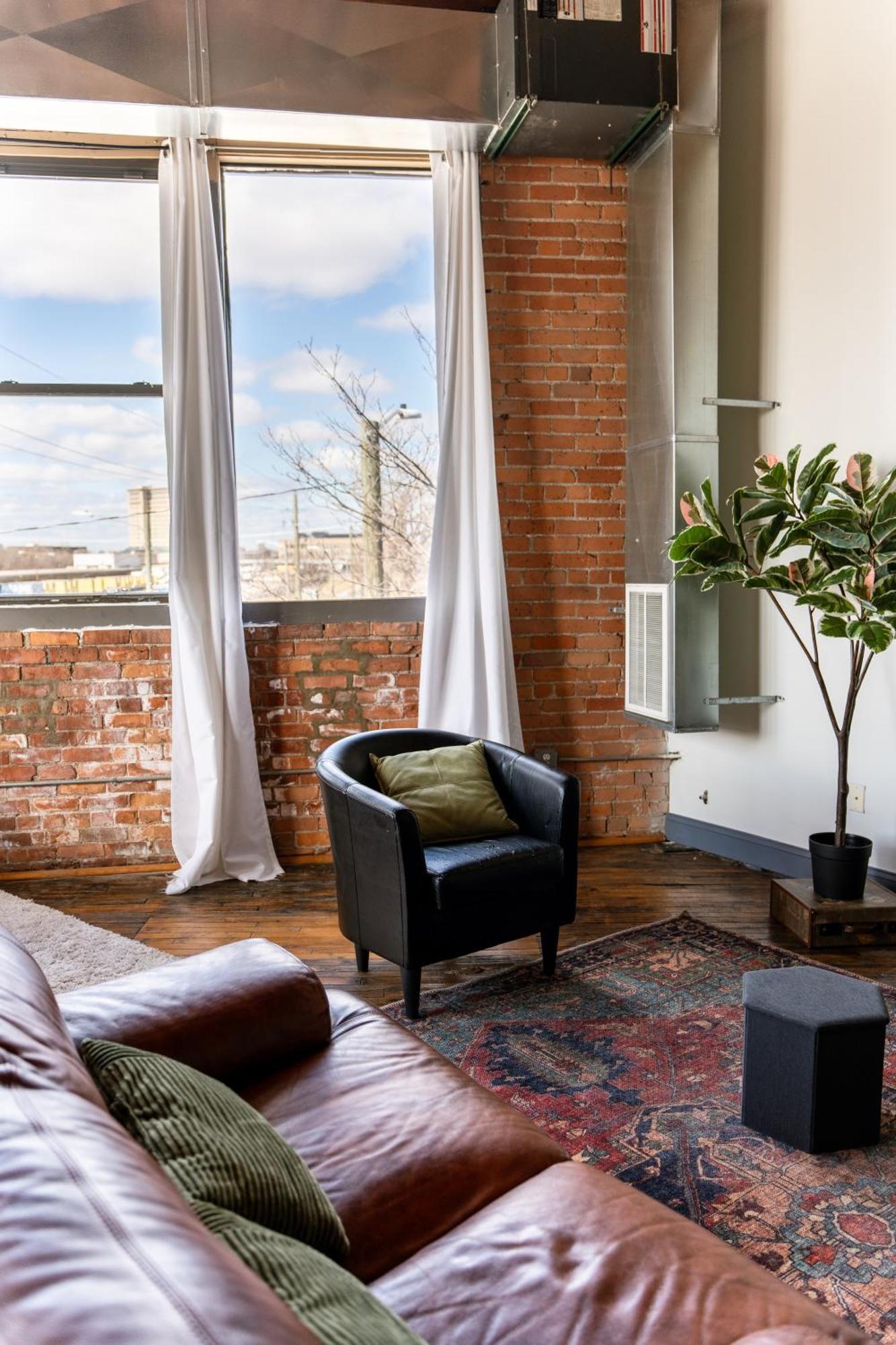 420 Friendly Canada Bridge View Loft Downtown Free Parking Детройт Екстериор снимка
